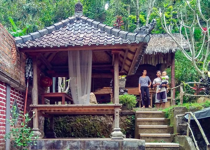 ホームステイ Buda's Lemukih Pabean Buleleng