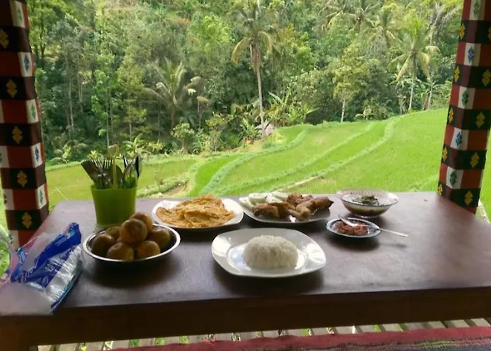 ホームステイ Buda's Lemukih Pabean Buleleng