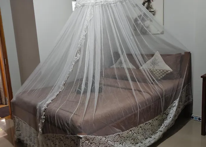 Buda's Lemukih Séjour chez l'habitant